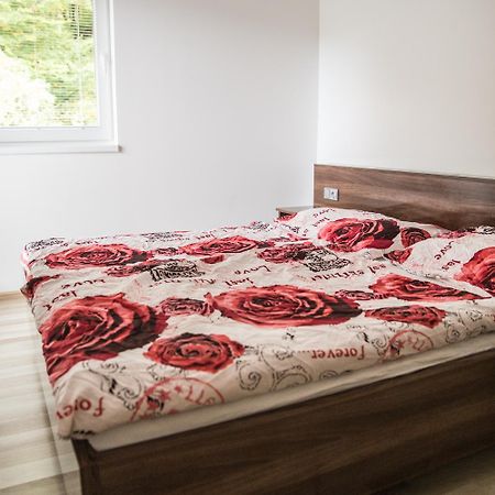 오스트라비체 Apartman Zlatonka 게스트하우스 외부 사진