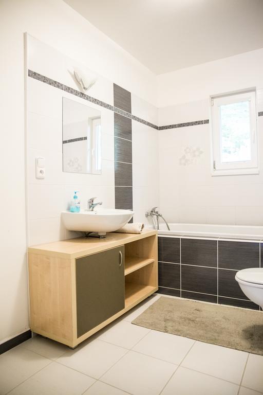 오스트라비체 Apartman Zlatonka 게스트하우스 외부 사진