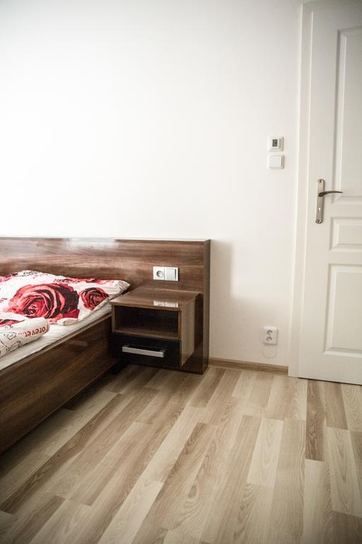 오스트라비체 Apartman Zlatonka 게스트하우스 외부 사진
